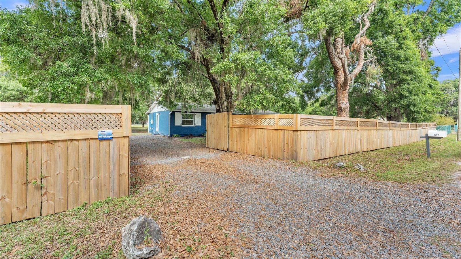1307 LINDSEY RD, PLANT CITY, FL, 33566