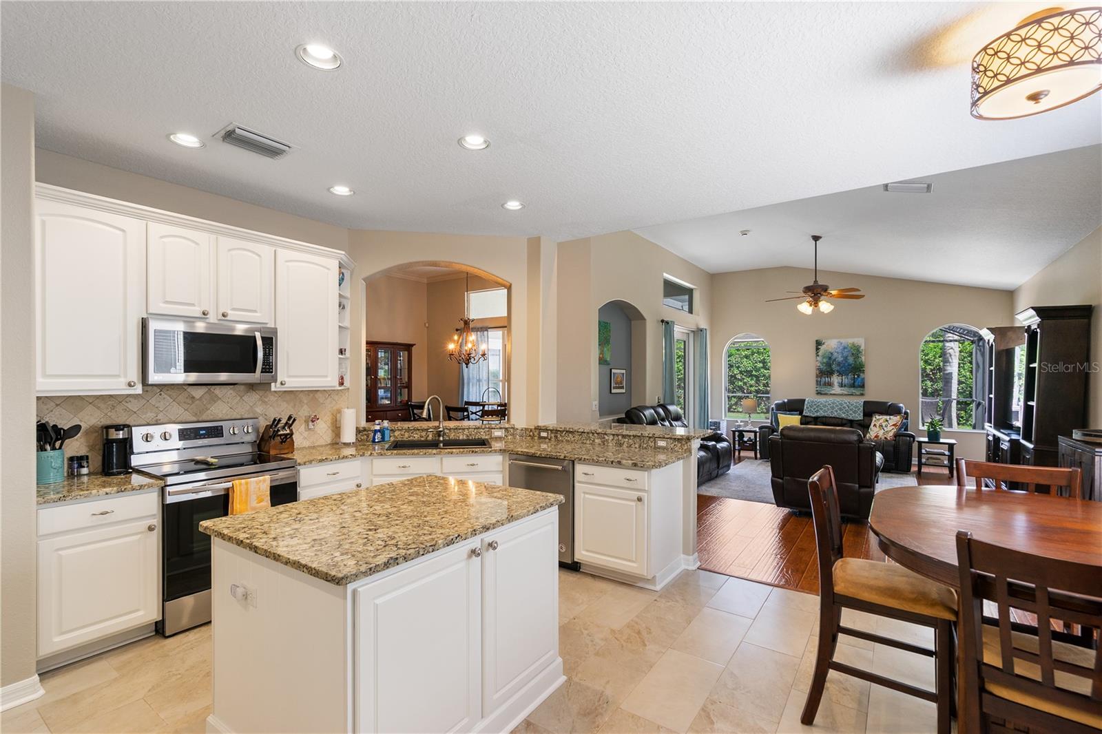 5810 BENT GRASS DR, VALRICO, FL, 33596