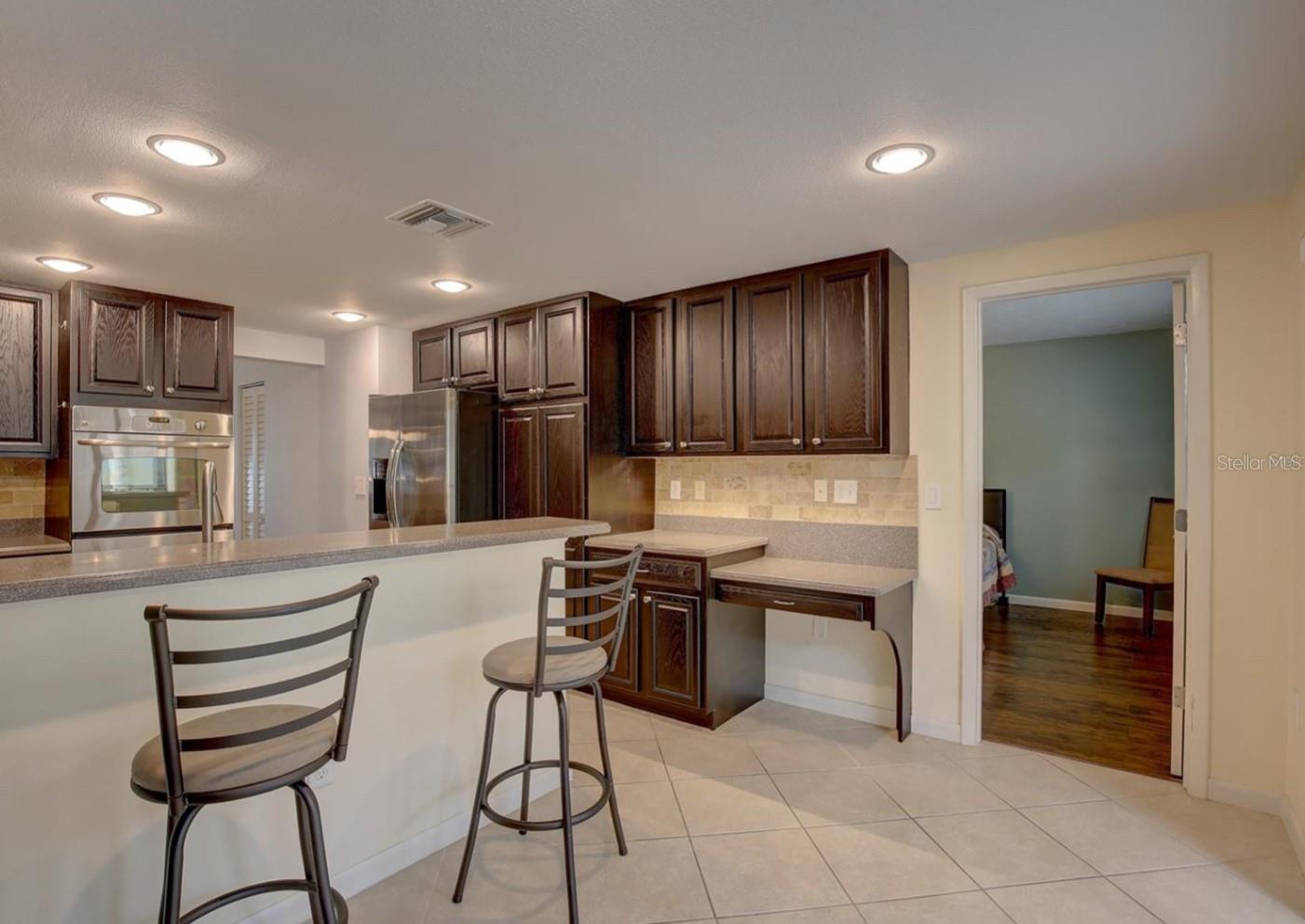 315 30TH AVE W #B207, BRADENTON, FL, 34205