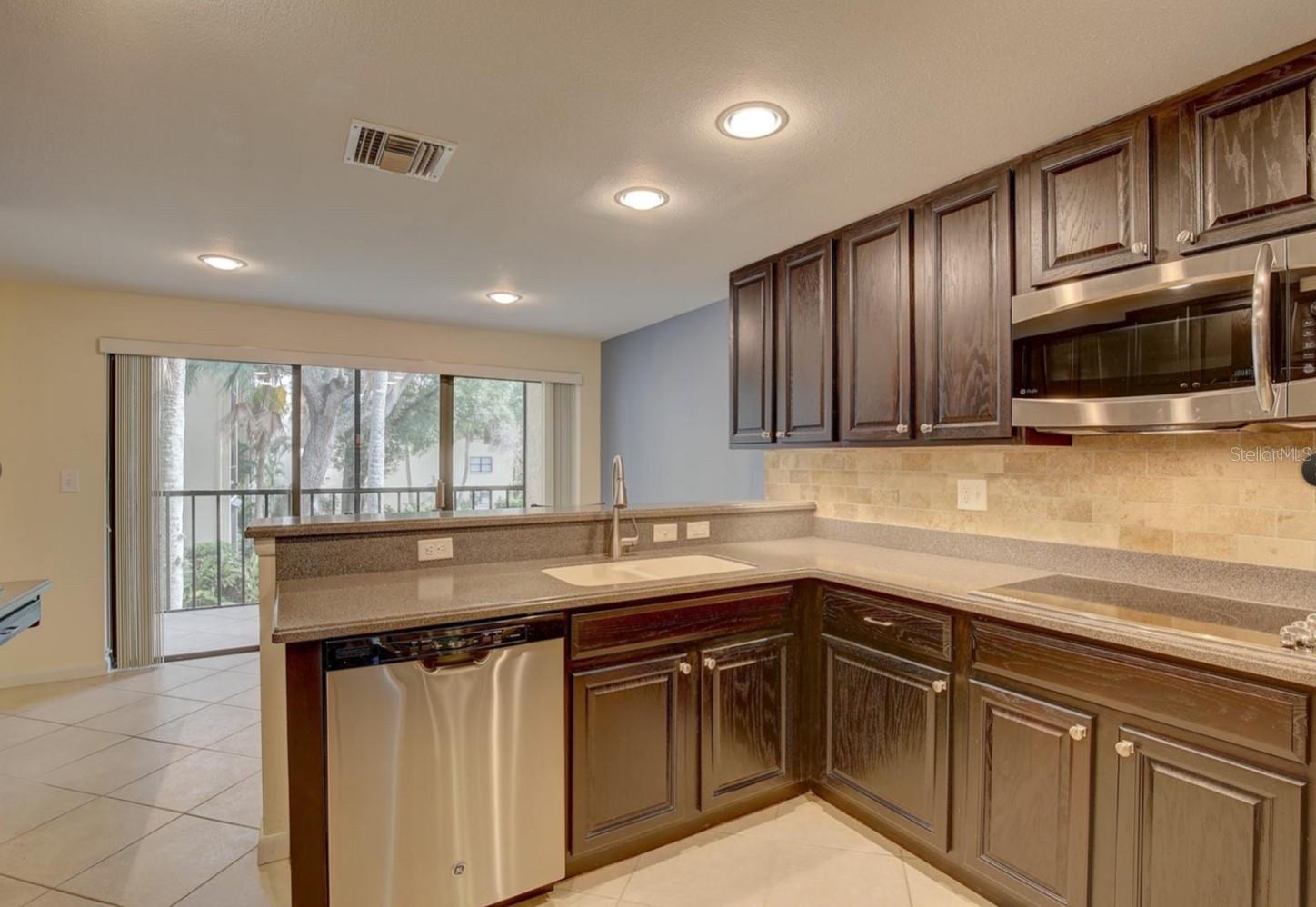315 30TH AVE W #B207, BRADENTON, FL, 34205