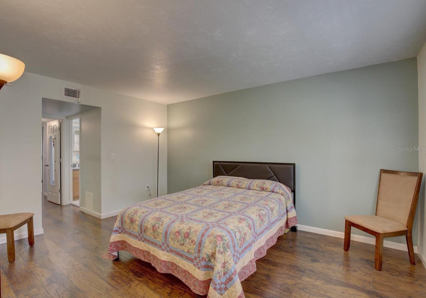 315 30TH AVE W #B207, BRADENTON, FL, 34205