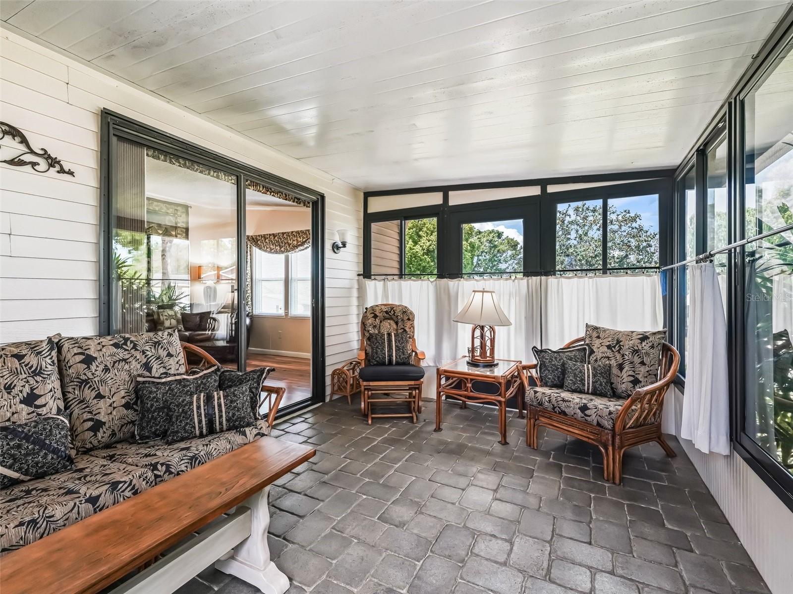 1003 PARKER PL, LADY LAKE, FL, 32159