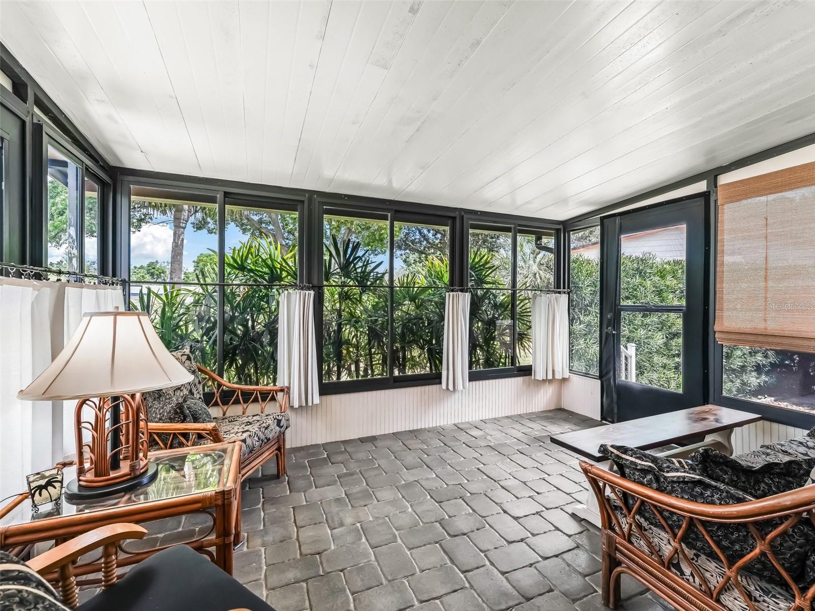 1003 PARKER PL, LADY LAKE, FL, 32159