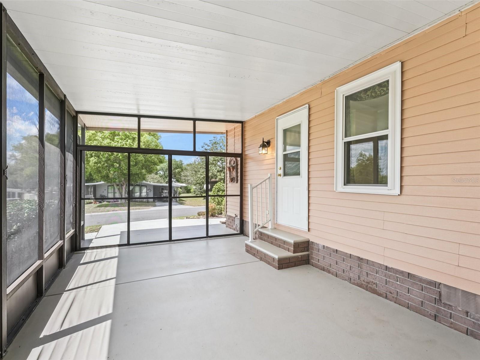 1003 PARKER PL, LADY LAKE, FL, 32159