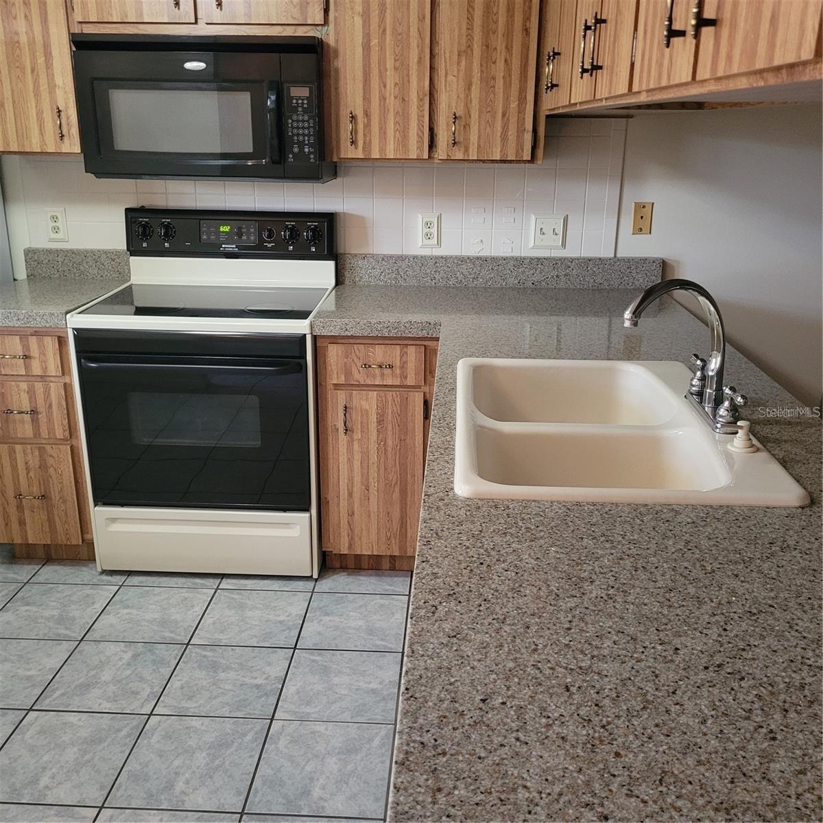 38243 IRONWOOD PL, ZEPHYRHILLS, FL, 33542