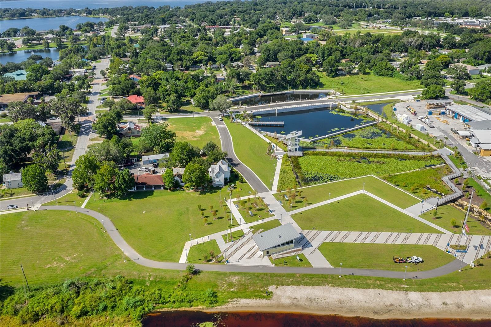 391 SHOREVIEW SANDS AVE, MASCOTTE, FL, 34753