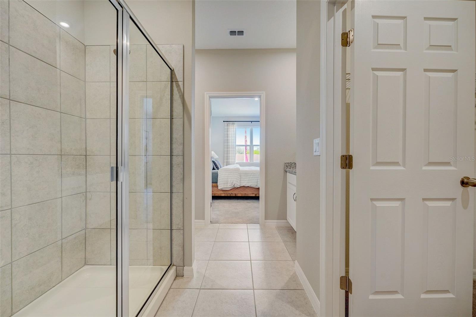 391 SHOREVIEW SANDS AVE, MASCOTTE, FL, 34753