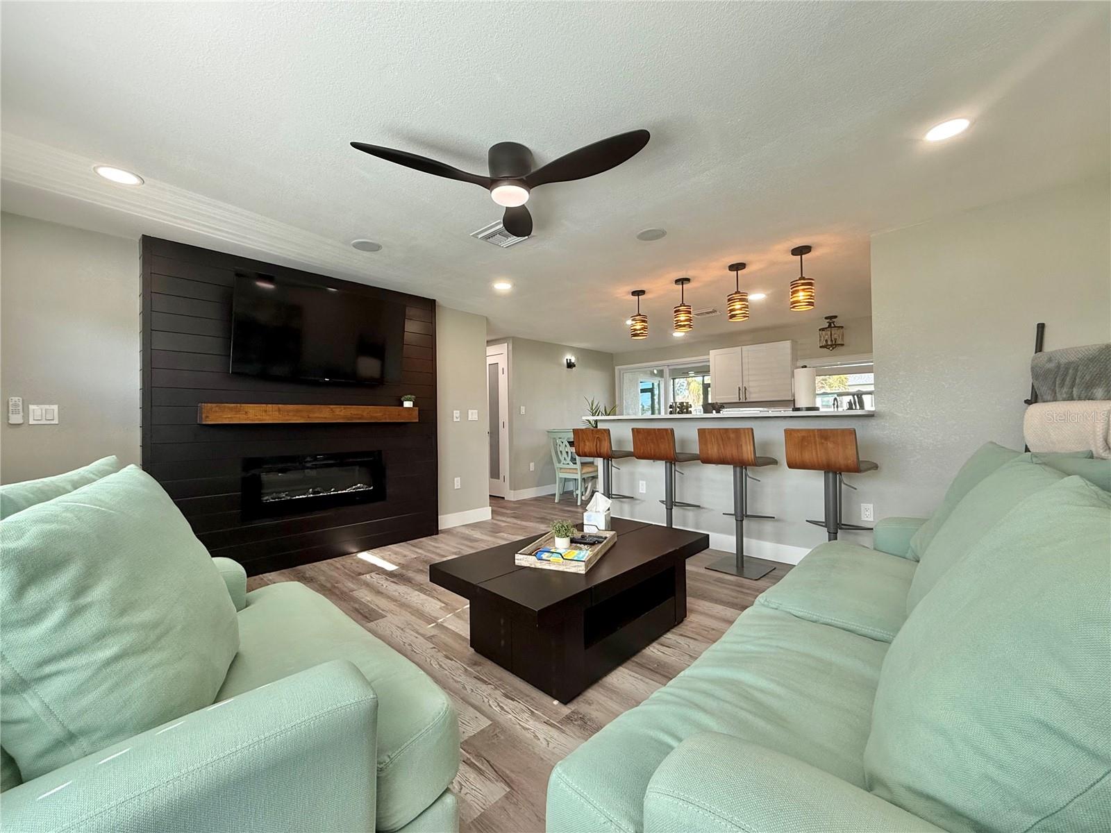 3324 PORT CHARLOTTE BLVD, PORT CHARLOTTE, FL, 33952