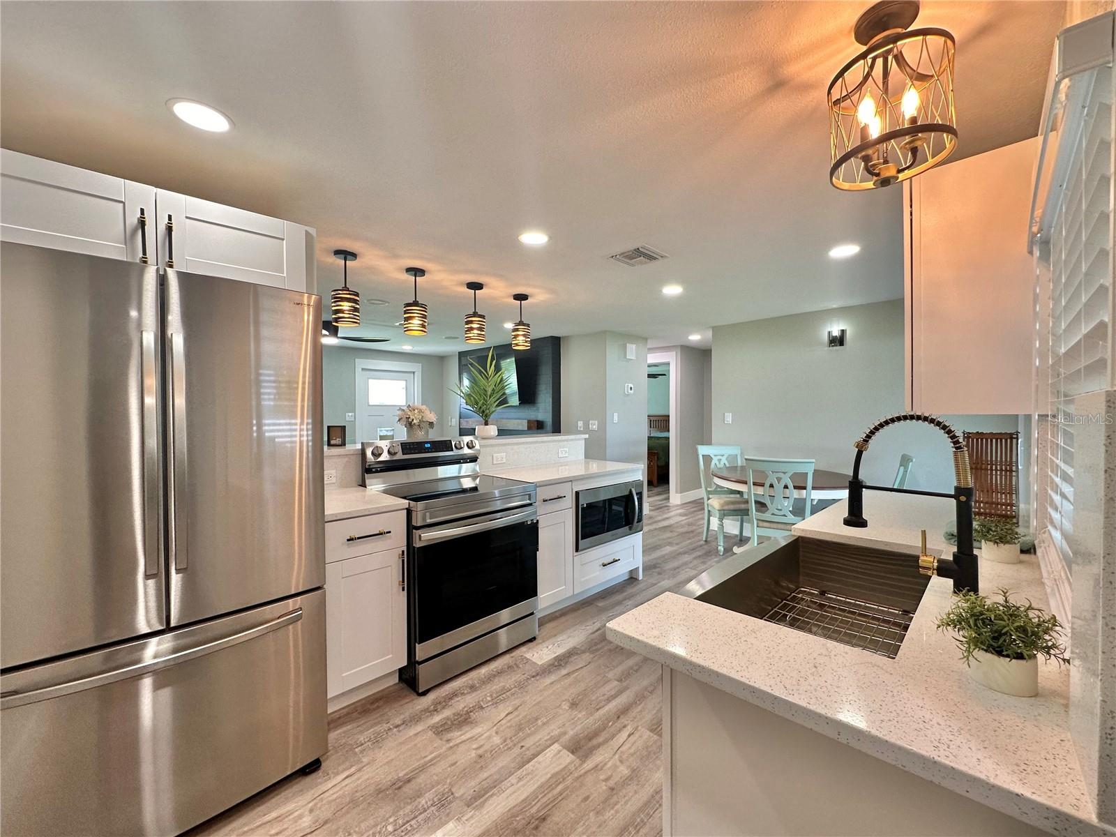3324 PORT CHARLOTTE BLVD, PORT CHARLOTTE, FL, 33952