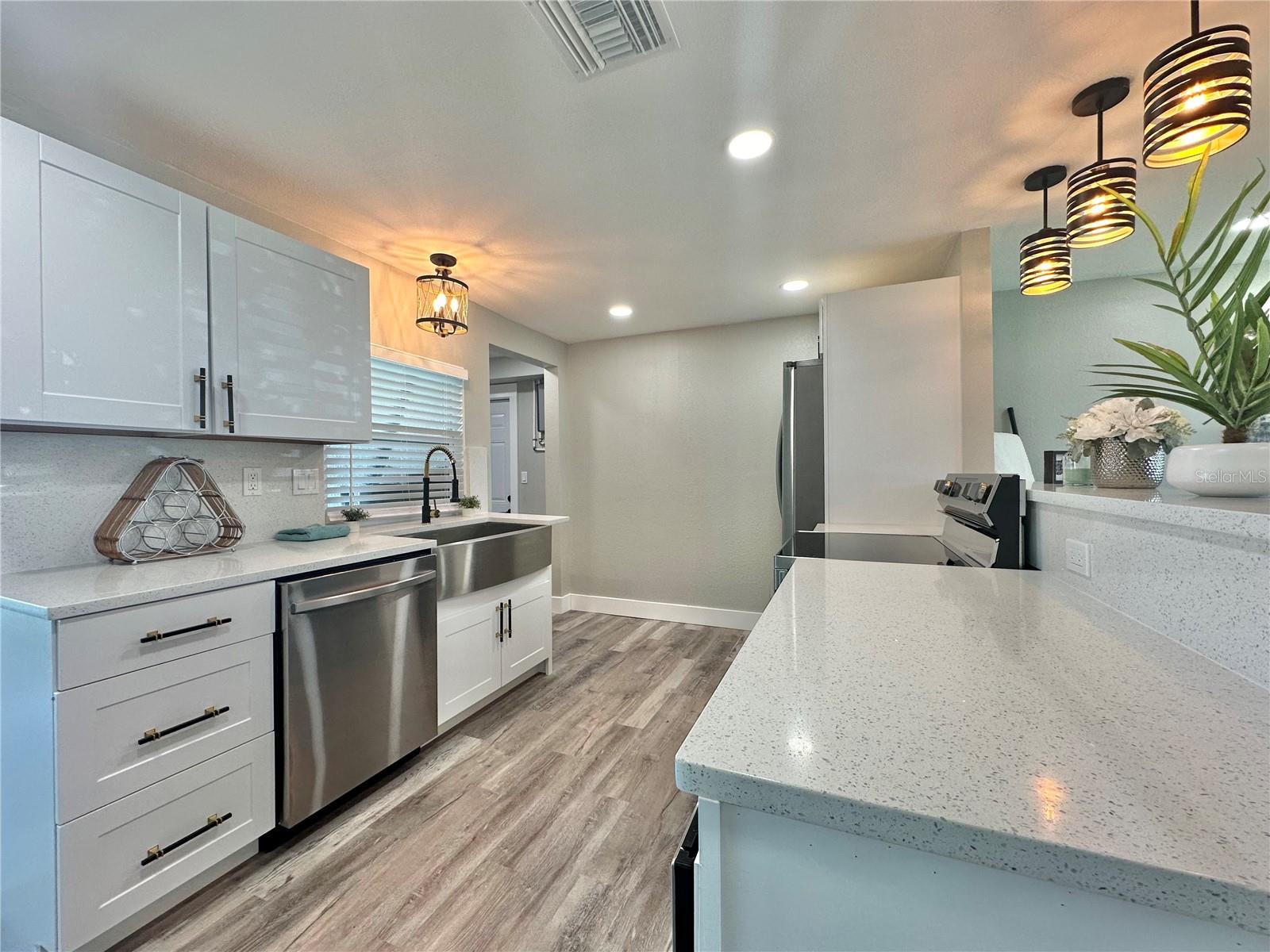 3324 PORT CHARLOTTE BLVD, PORT CHARLOTTE, FL, 33952