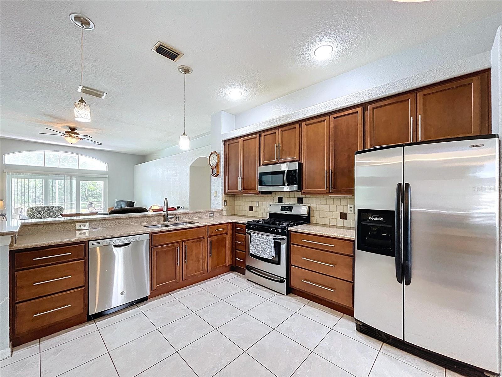 1626 BROOKSBEND DR, WESLEY CHAPEL, FL, 33543