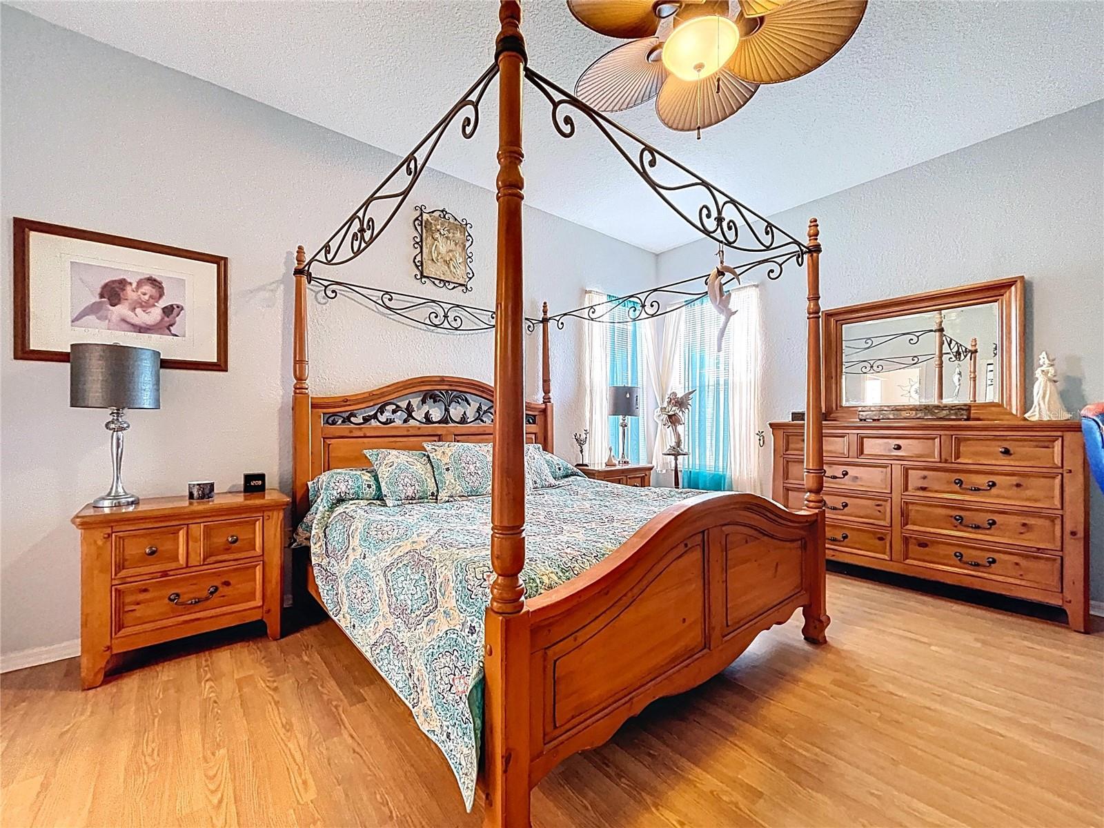 1626 BROOKSBEND DR, WESLEY CHAPEL, FL, 33543