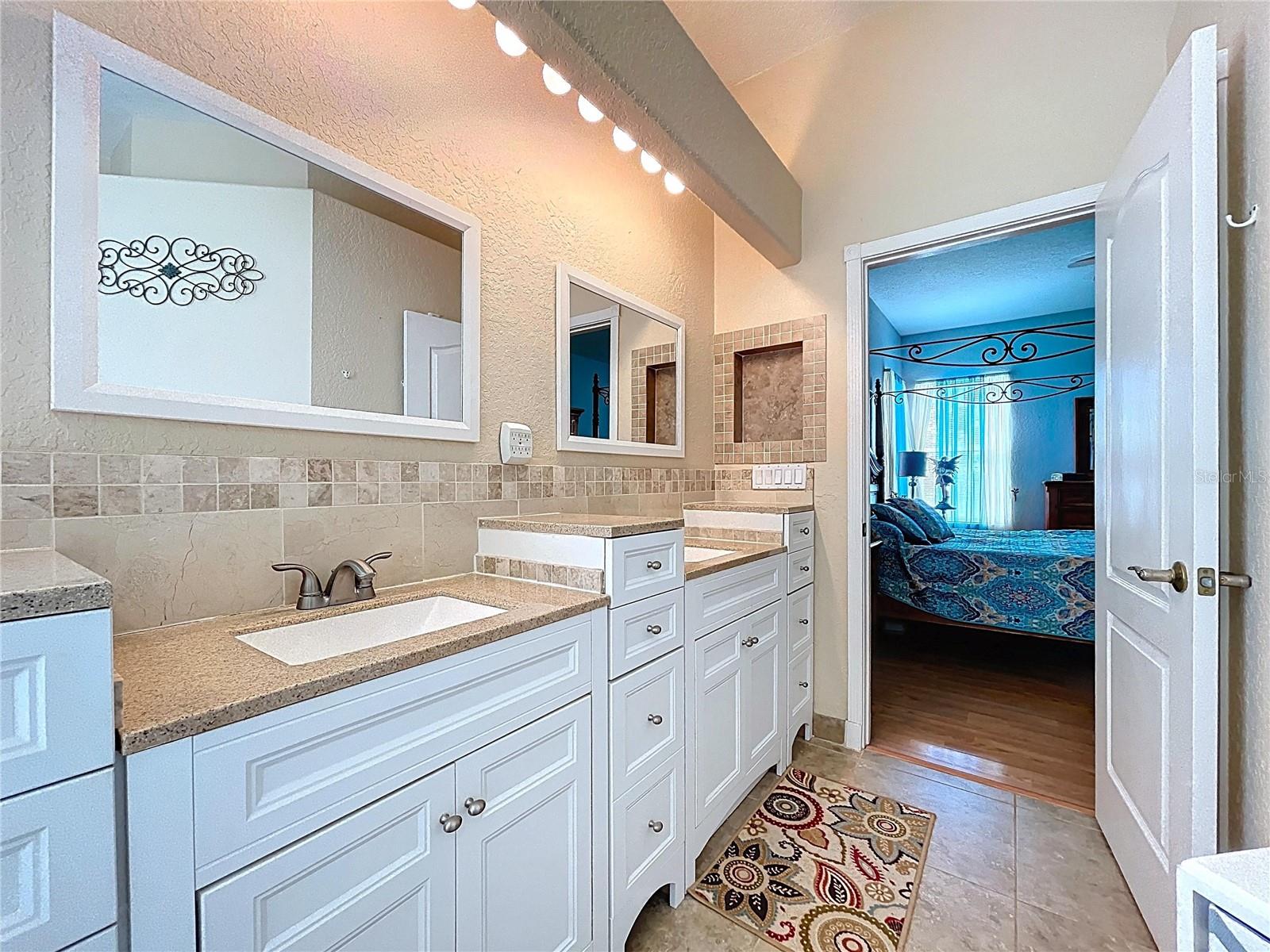 1626 BROOKSBEND DR, WESLEY CHAPEL, FL, 33543