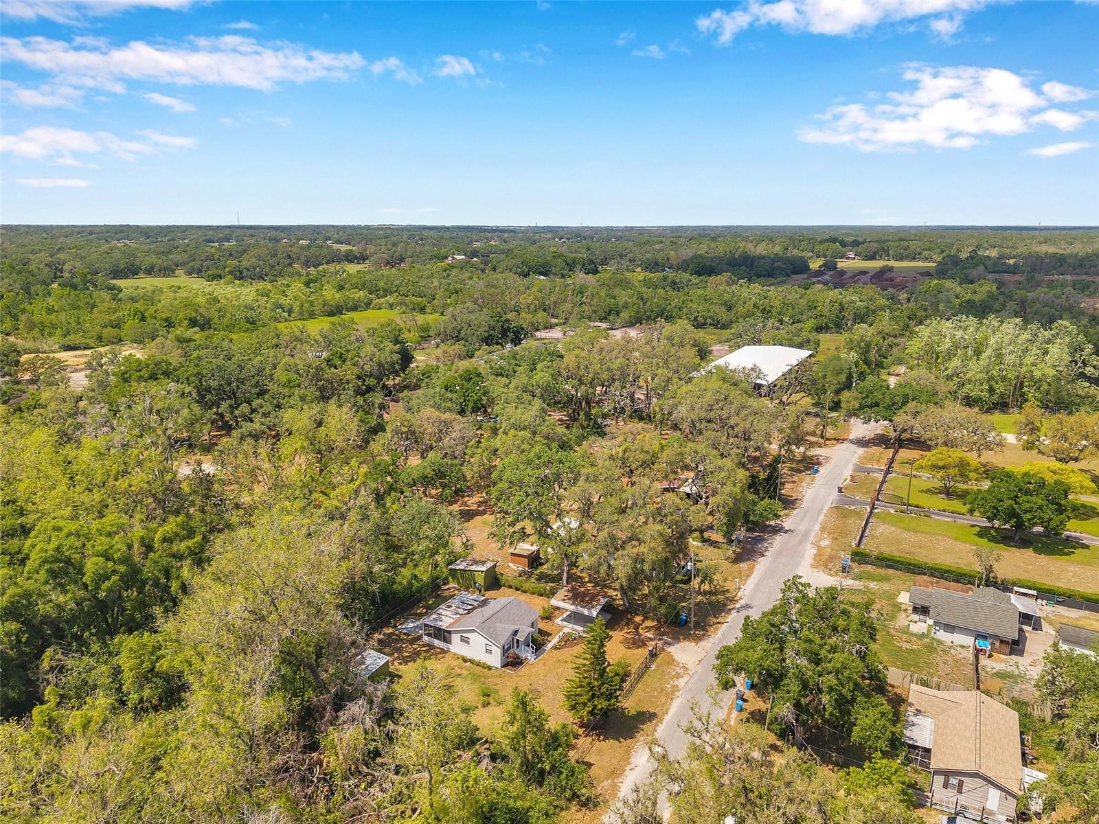 2838 N VALRICO RD, SEFFNER, FL, 33584