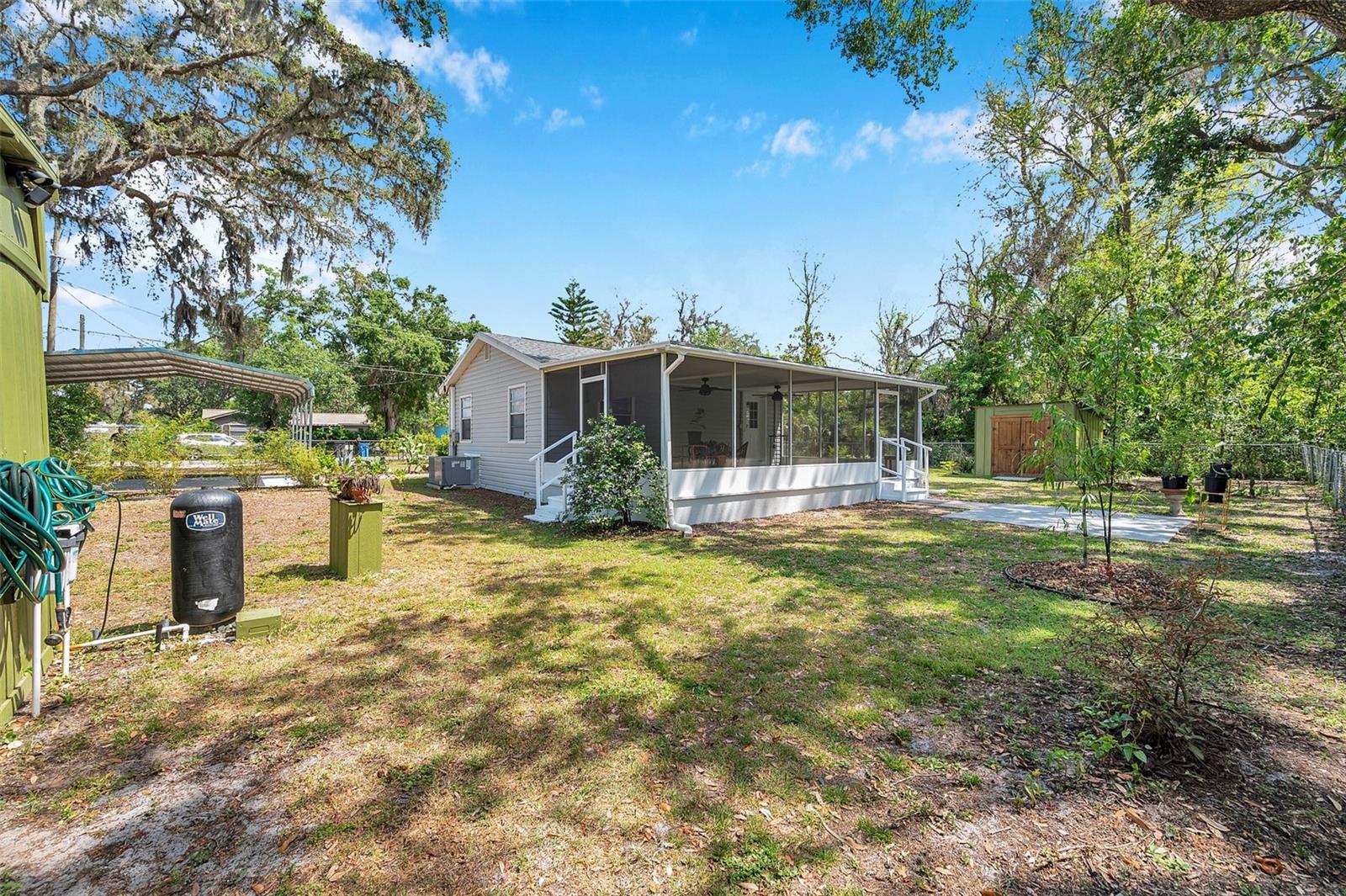2838 N VALRICO RD, SEFFNER, FL, 33584