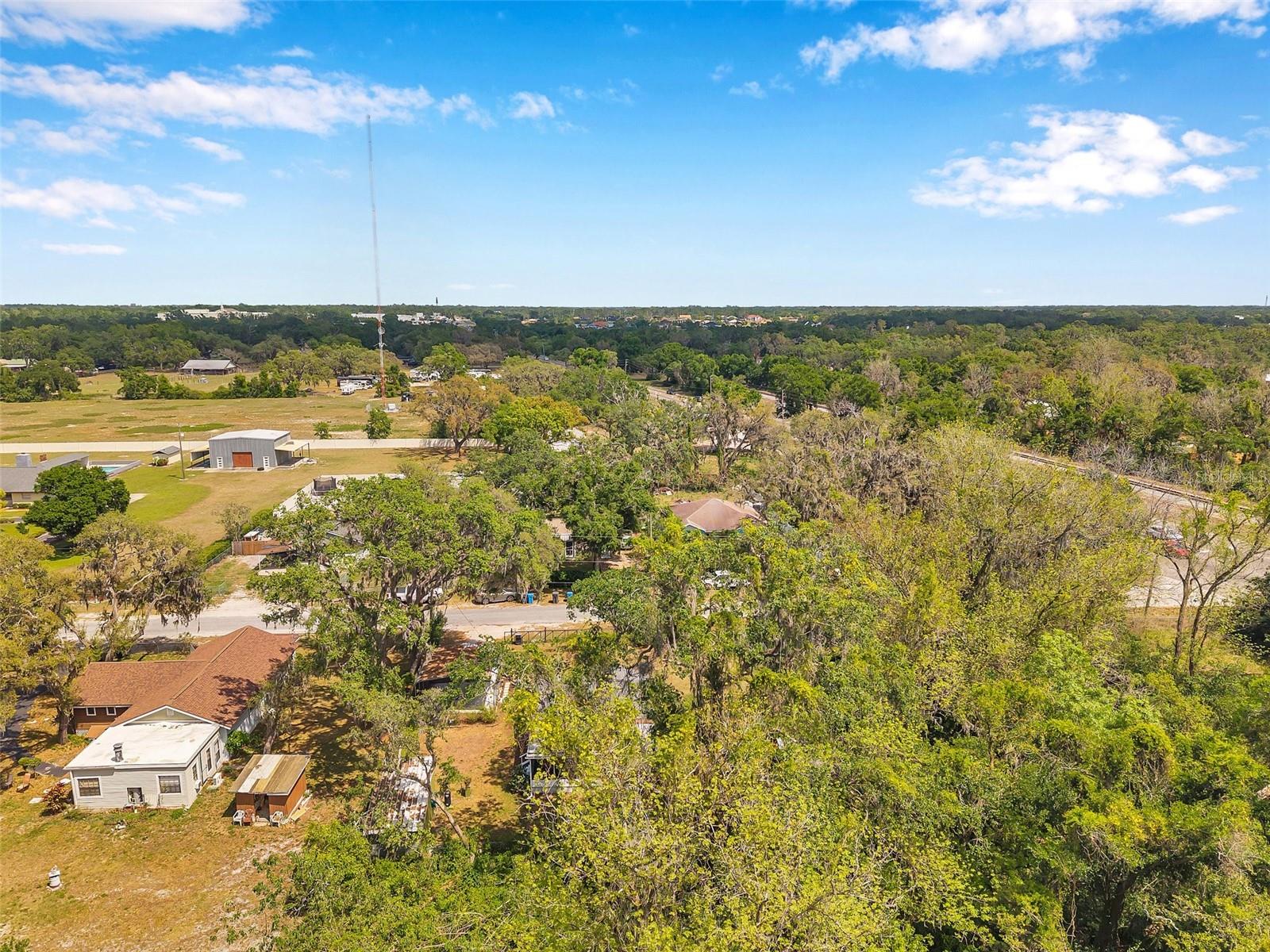 2838 N VALRICO RD, SEFFNER, FL, 33584