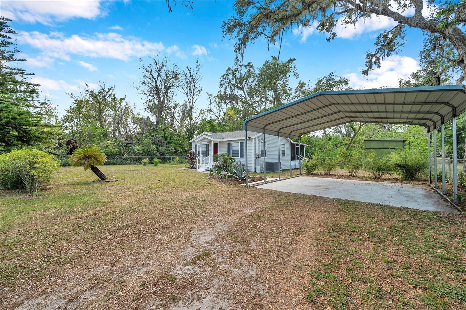 2838 N VALRICO RD, SEFFNER, FL, 33584