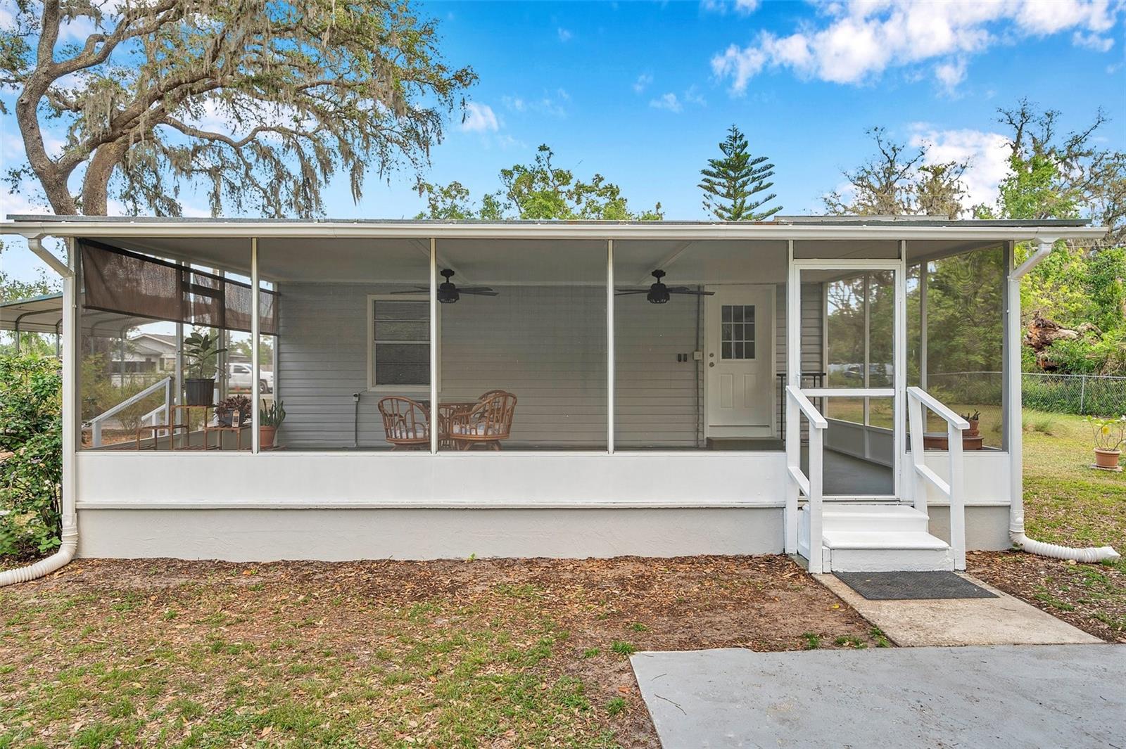 2838 N VALRICO RD, SEFFNER, FL, 33584