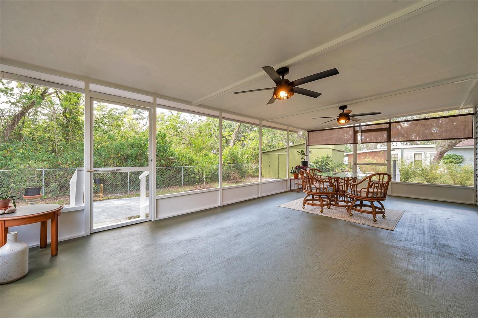 2838 N VALRICO RD, SEFFNER, FL, 33584