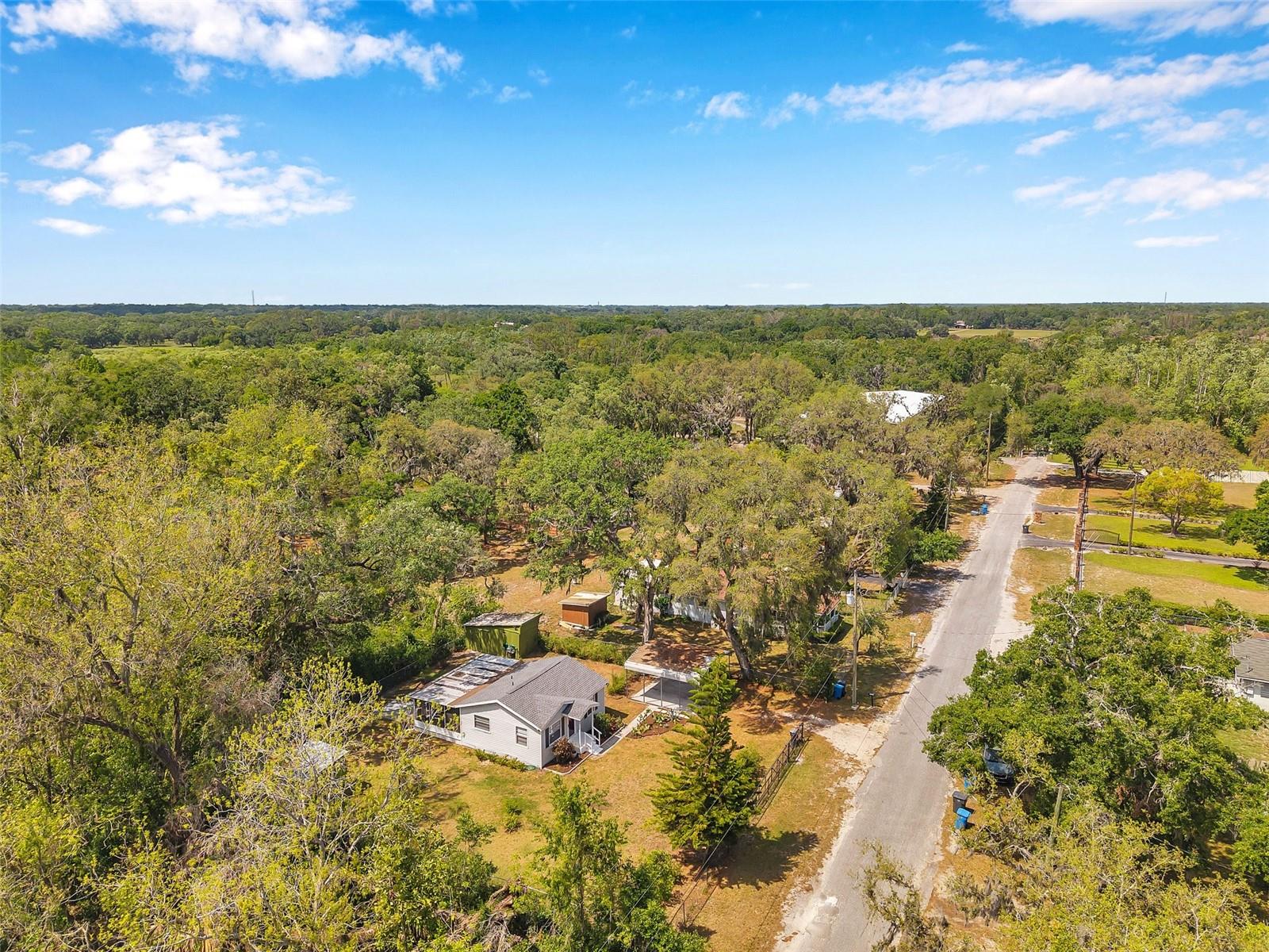 2838 N VALRICO RD, SEFFNER, FL, 33584
