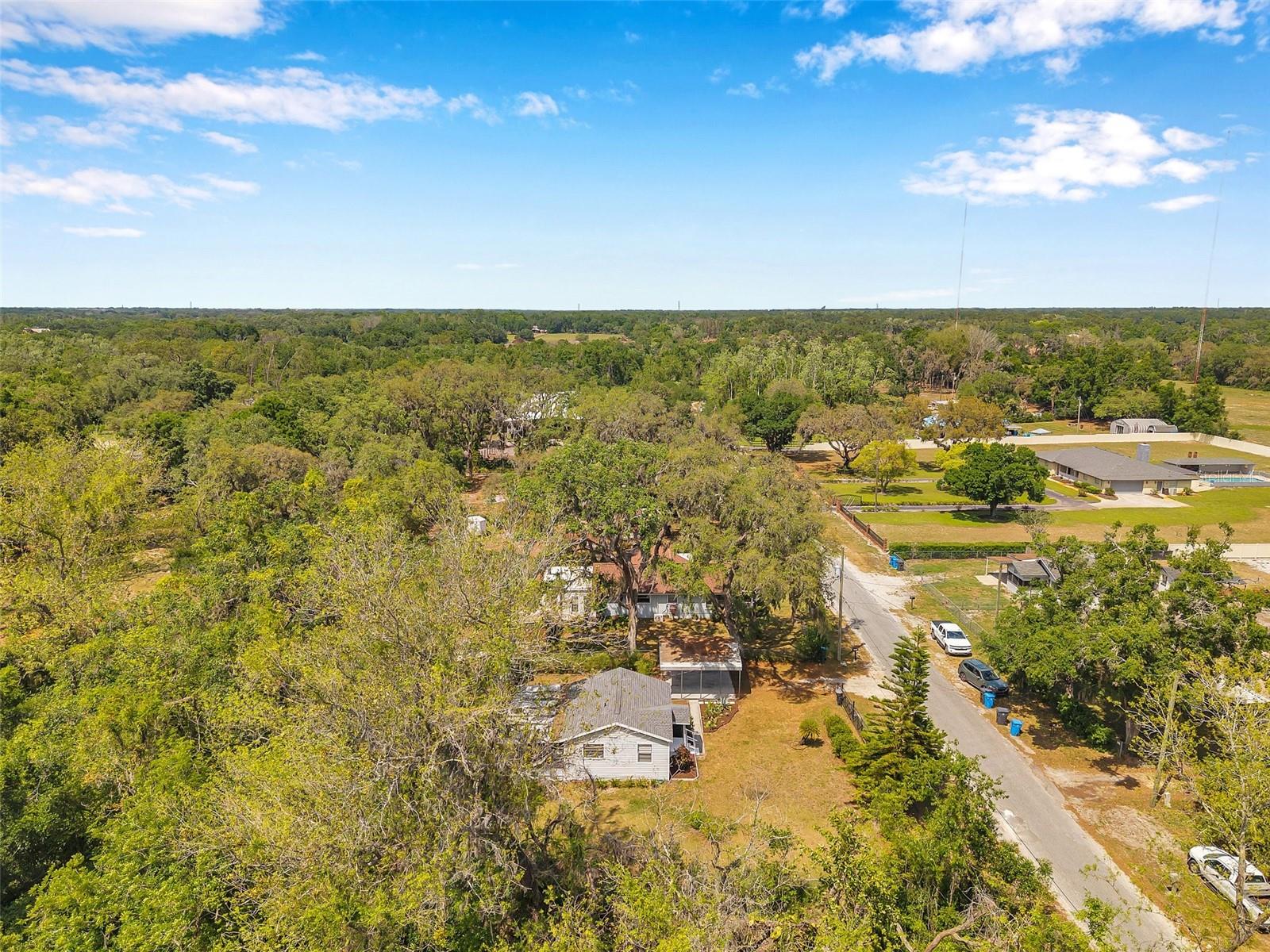 2838 N VALRICO RD, SEFFNER, FL, 33584