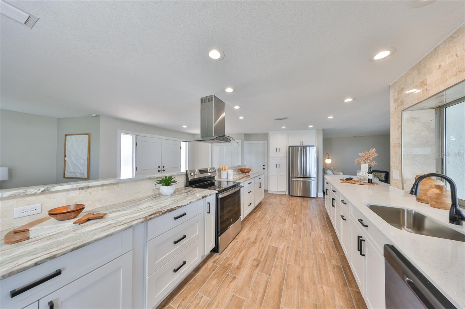 6322 COTTONWOOD LN, APOLLO BEACH, FL, 33572