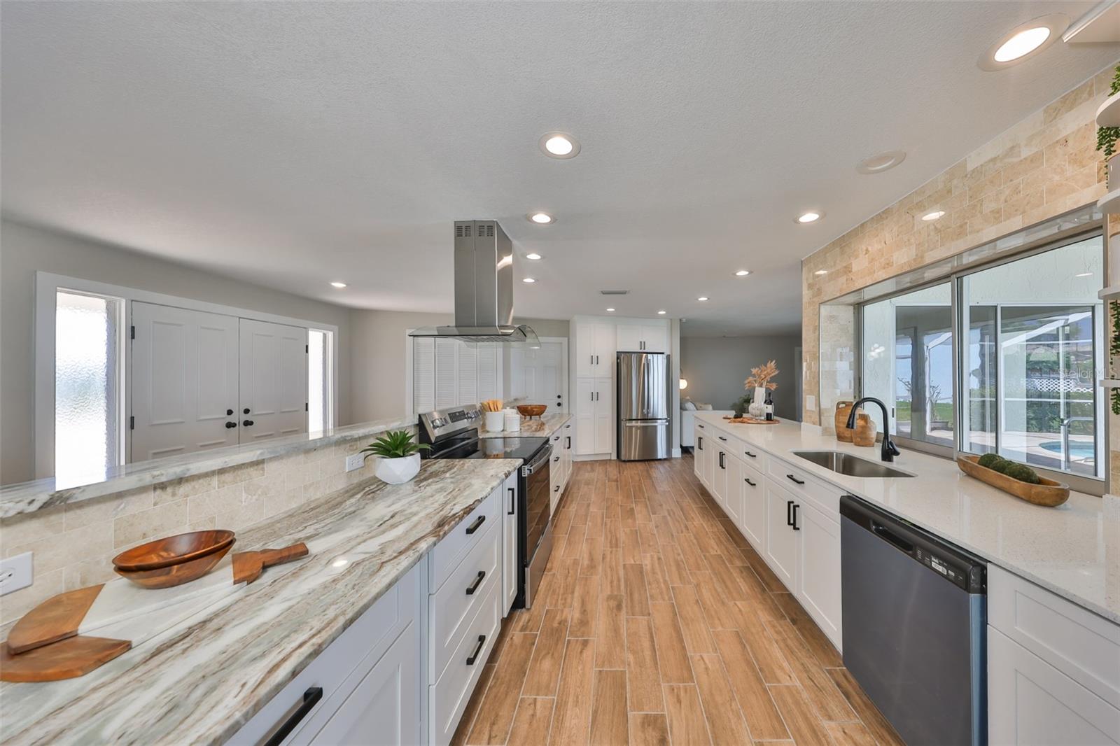 6322 COTTONWOOD LN, APOLLO BEACH, FL, 33572