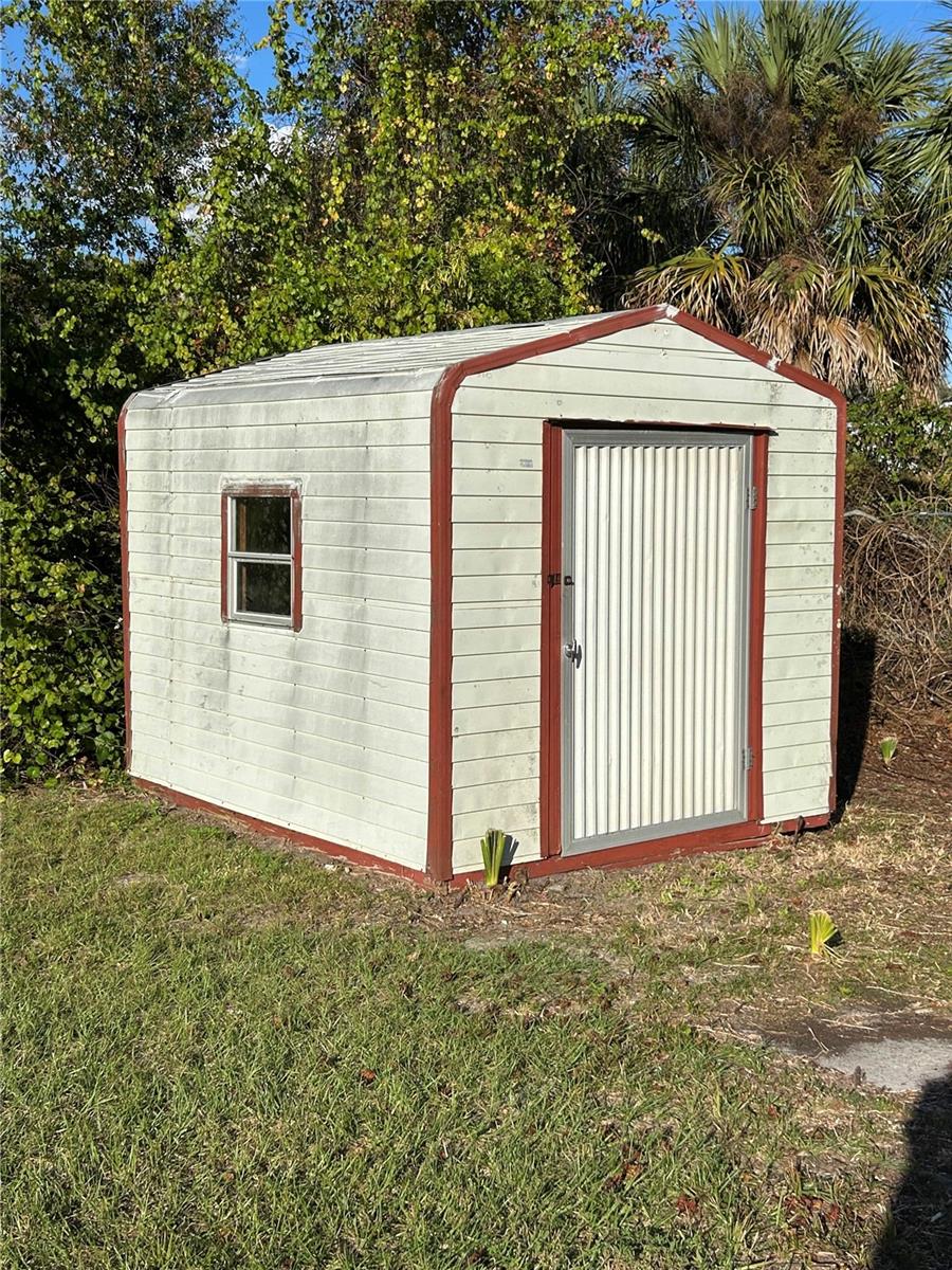 31900 BLANTON LN, TAVARES, FL, 32778