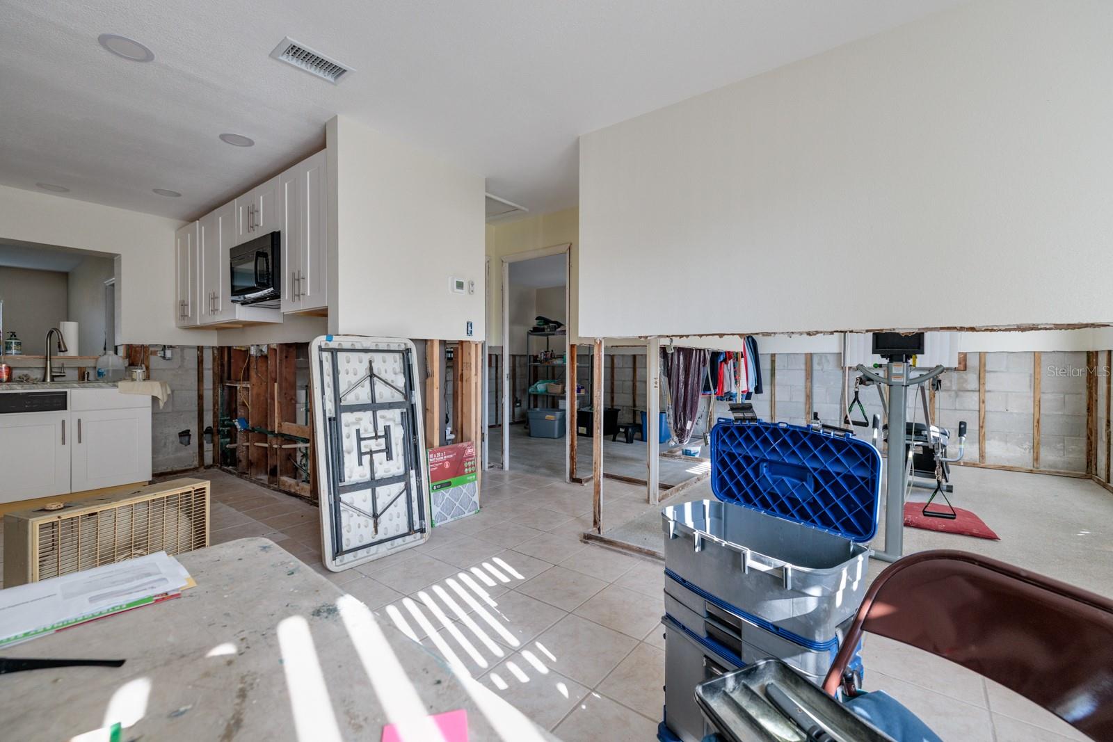 4126 CARSON ST NE, ST PETERSBURG, FL, 33703