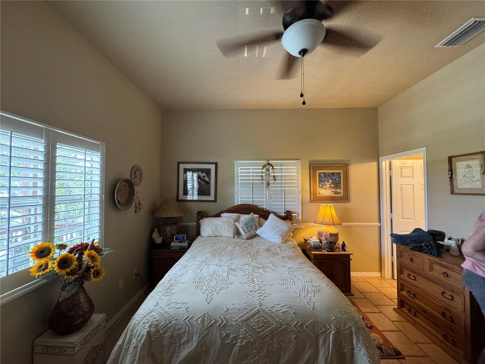 301 1/2 SHORE DR E, OLDSMAR, FL, 34677