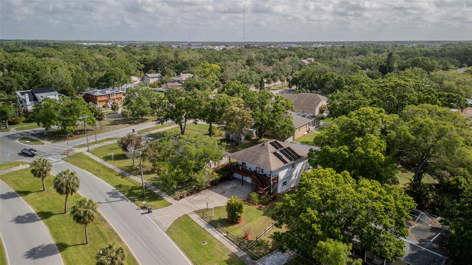 301 1/2 SHORE DR E, OLDSMAR, FL, 34677
