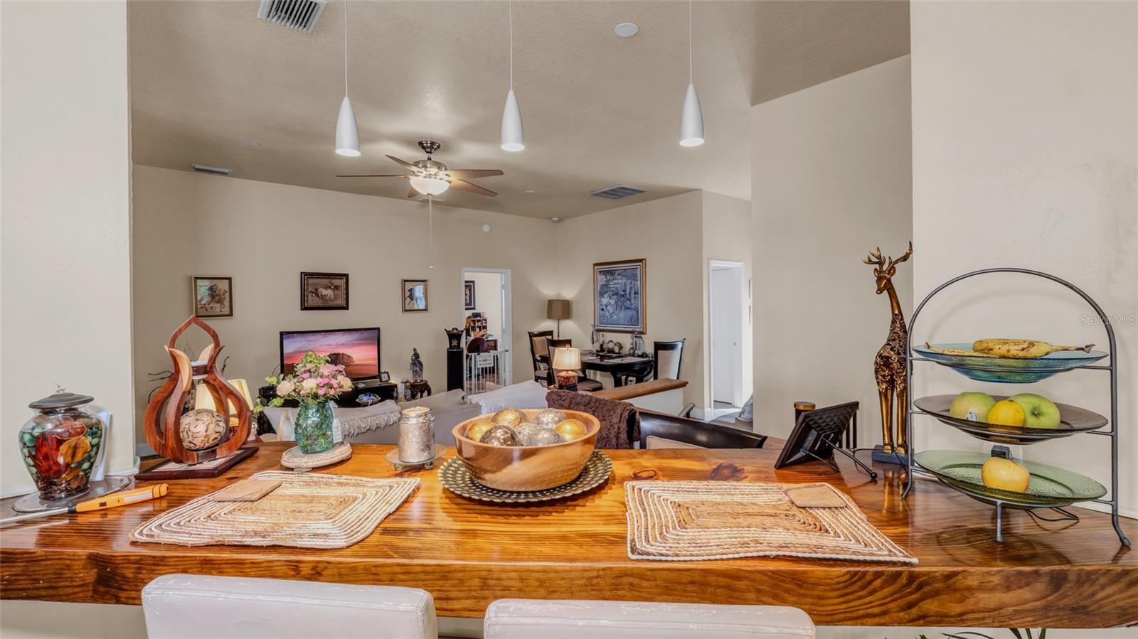 301 1/2 SHORE DR E, OLDSMAR, FL, 34677