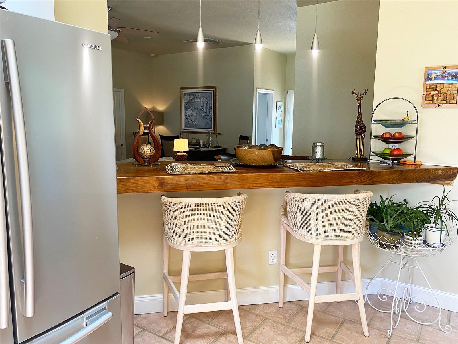 301 1/2 SHORE DR E, OLDSMAR, FL, 34677