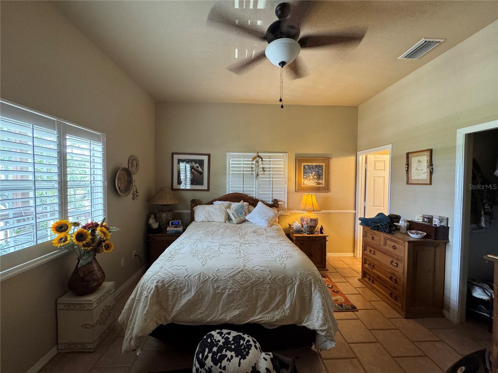 301 1/2 SHORE DR E, OLDSMAR, FL, 34677