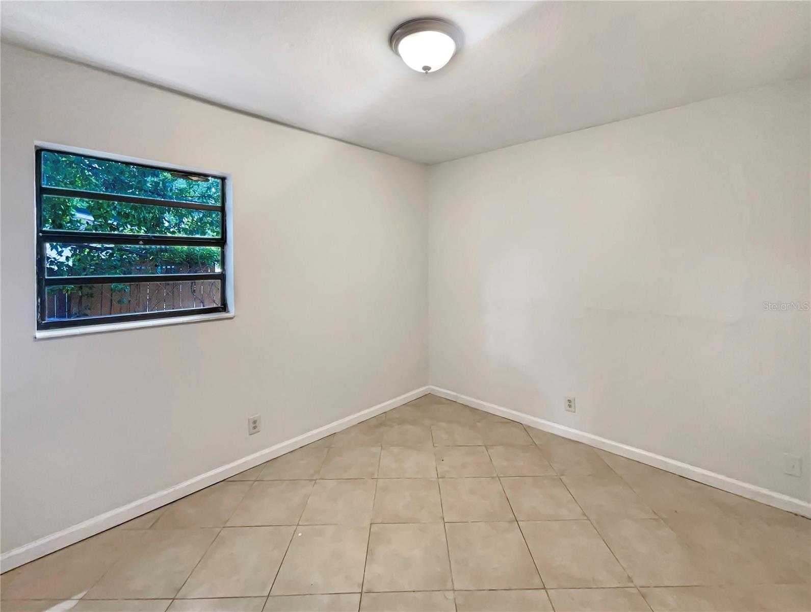 2405 E ANNIE ST, TAMPA, FL, 33612