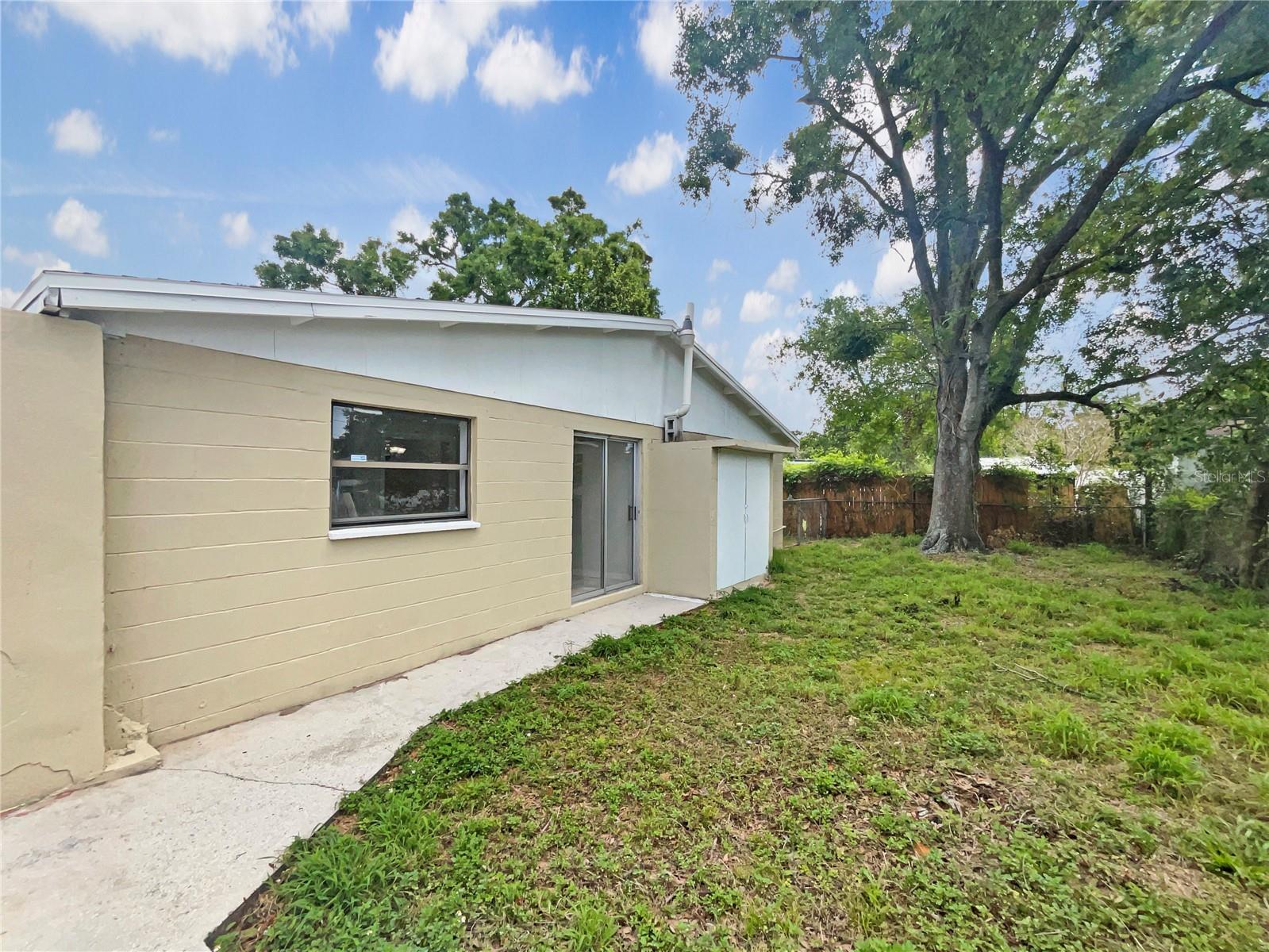 2405 E ANNIE ST, TAMPA, FL, 33612