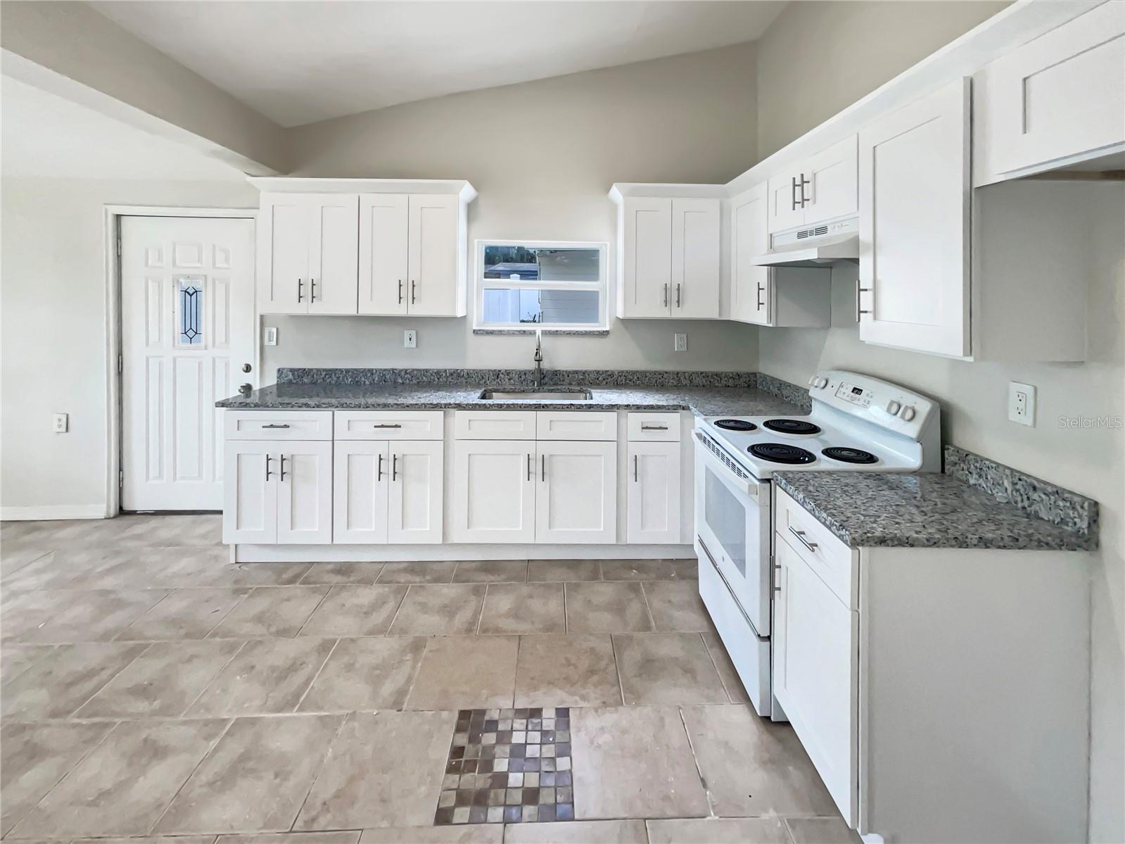2405 E ANNIE ST, TAMPA, FL, 33612