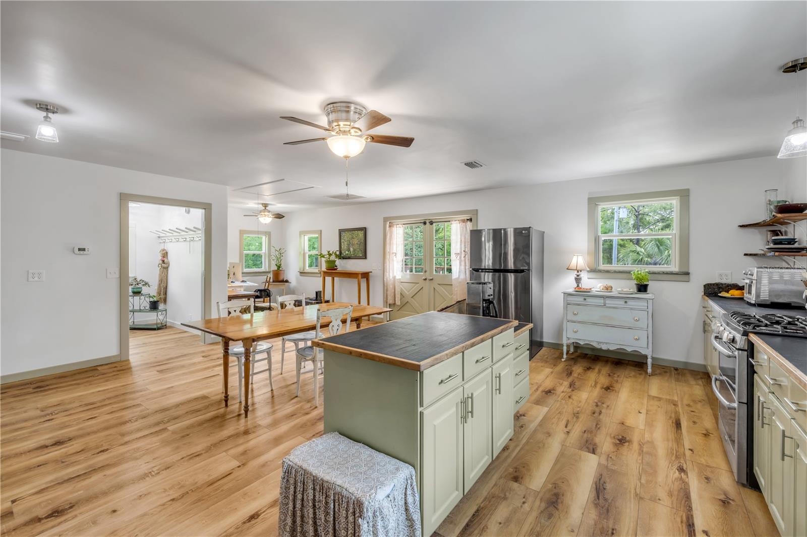 145 BAYWOOD DR, OAK HILL, FL, 32759