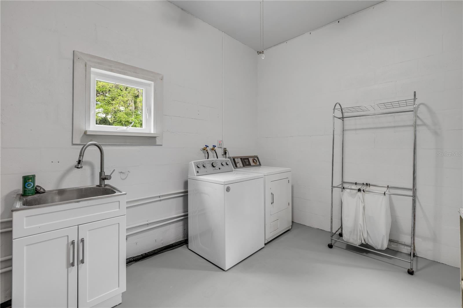 145 BAYWOOD DR, OAK HILL, FL, 32759