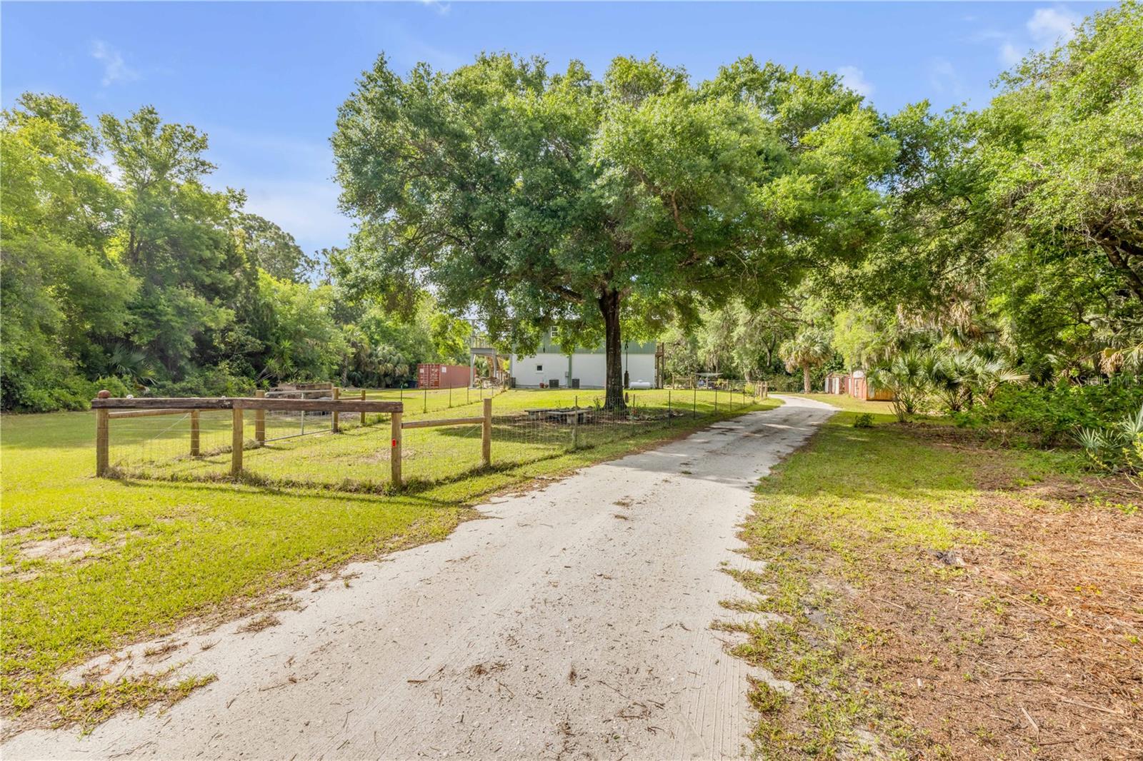 145 BAYWOOD DR, OAK HILL, FL, 32759