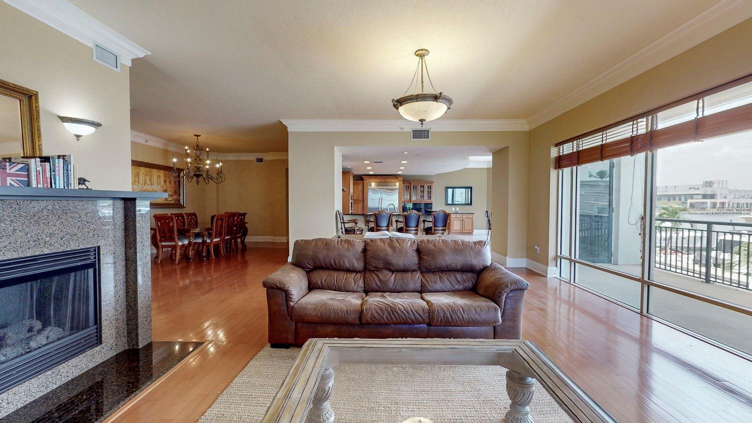 600 GARRISON COVE LN #2B, TAMPA, FL, 33602