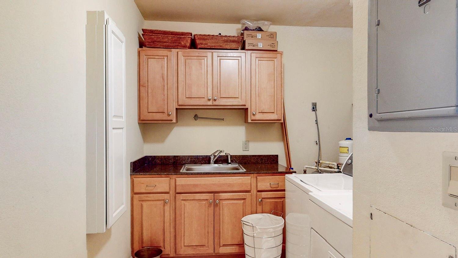 600 GARRISON COVE LN #2B, TAMPA, FL, 33602