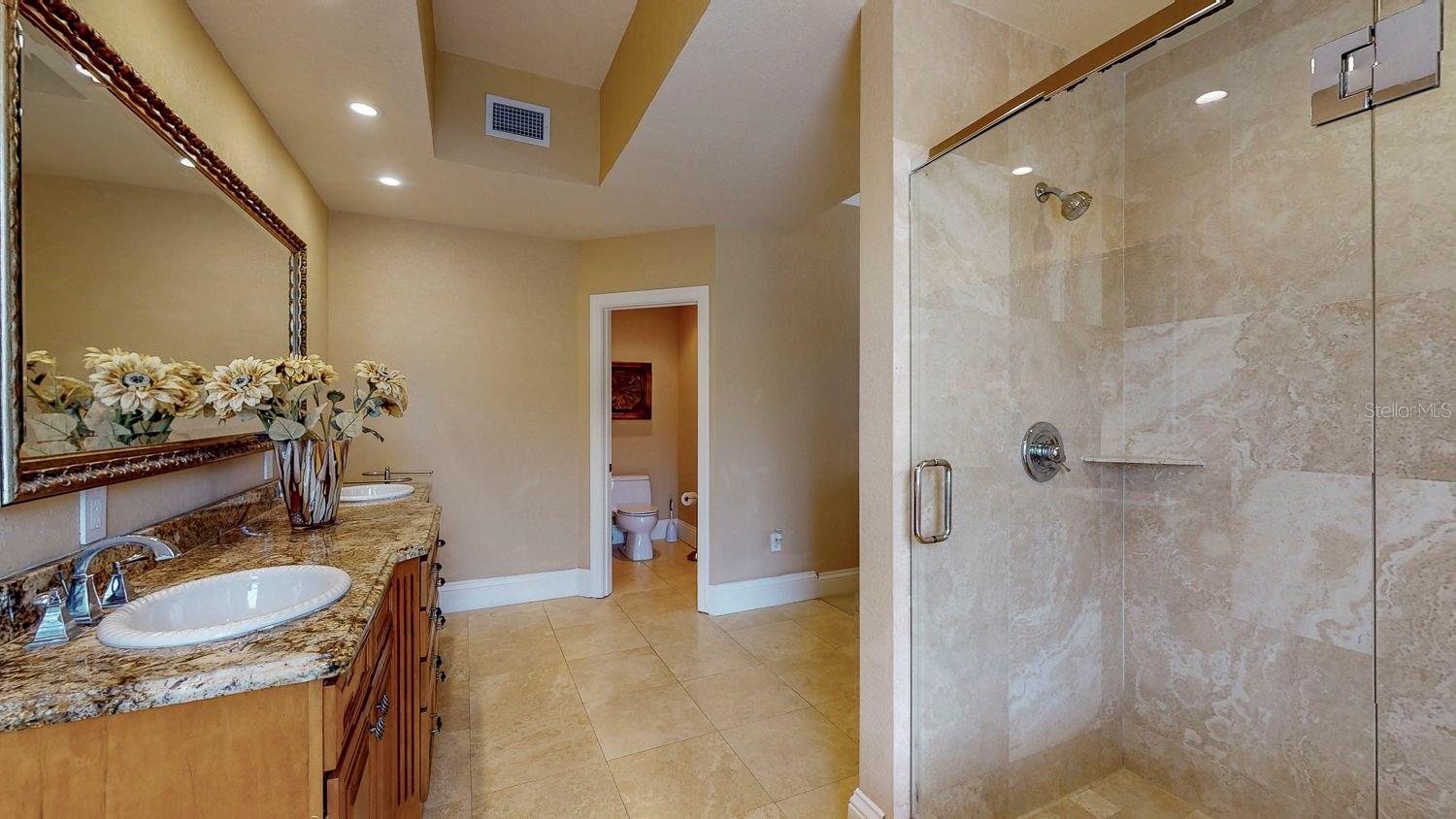 600 GARRISON COVE LN #2B, TAMPA, FL, 33602