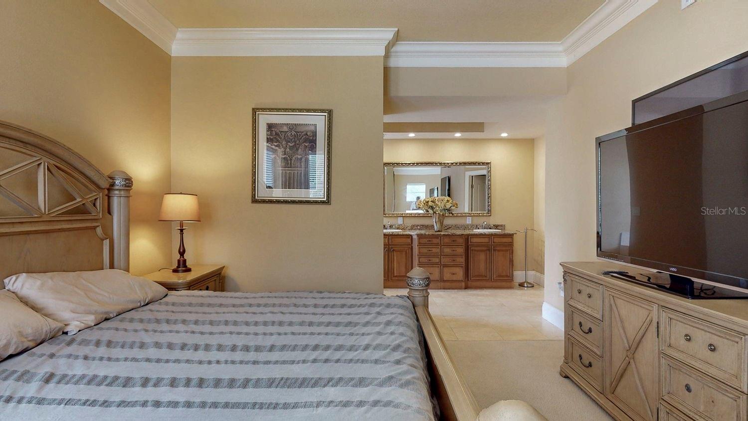 600 GARRISON COVE LN #2B, TAMPA, FL, 33602