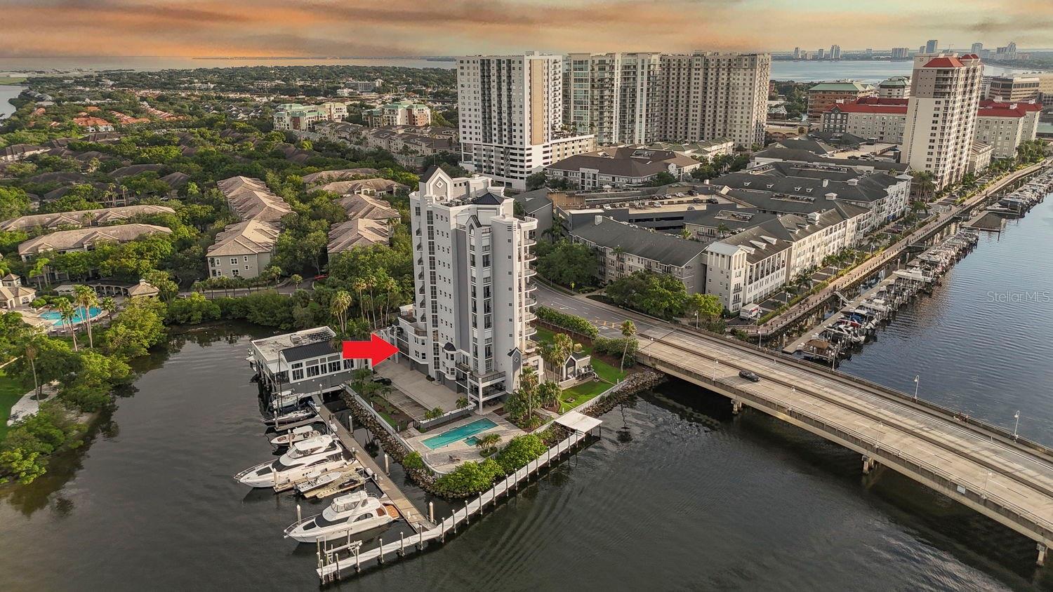 600 GARRISON COVE LN #2B, TAMPA, FL, 33602