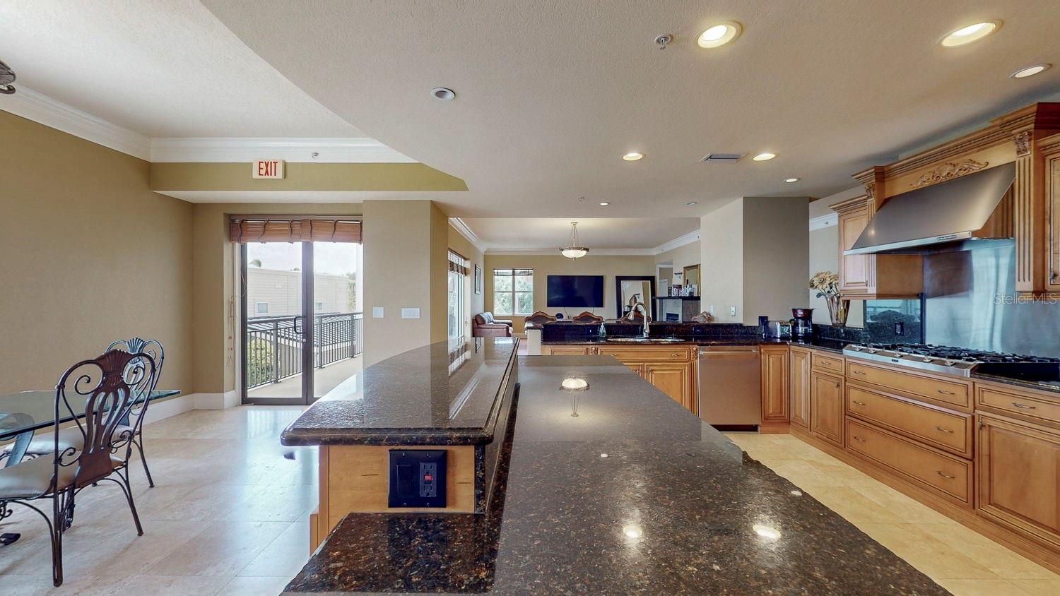 600 GARRISON COVE LN #2B, TAMPA, FL, 33602