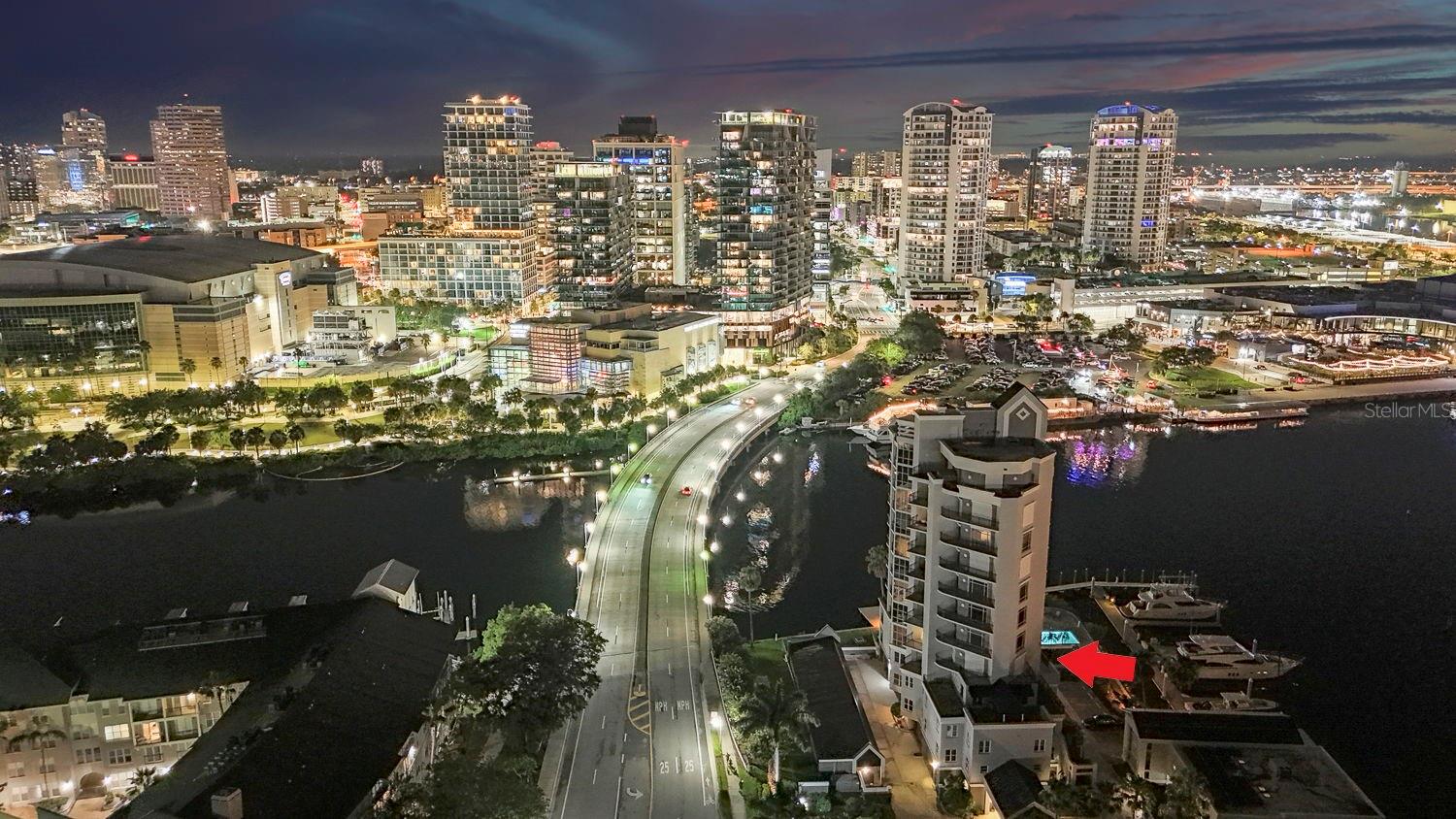 600 GARRISON COVE LN #2B, TAMPA, FL, 33602
