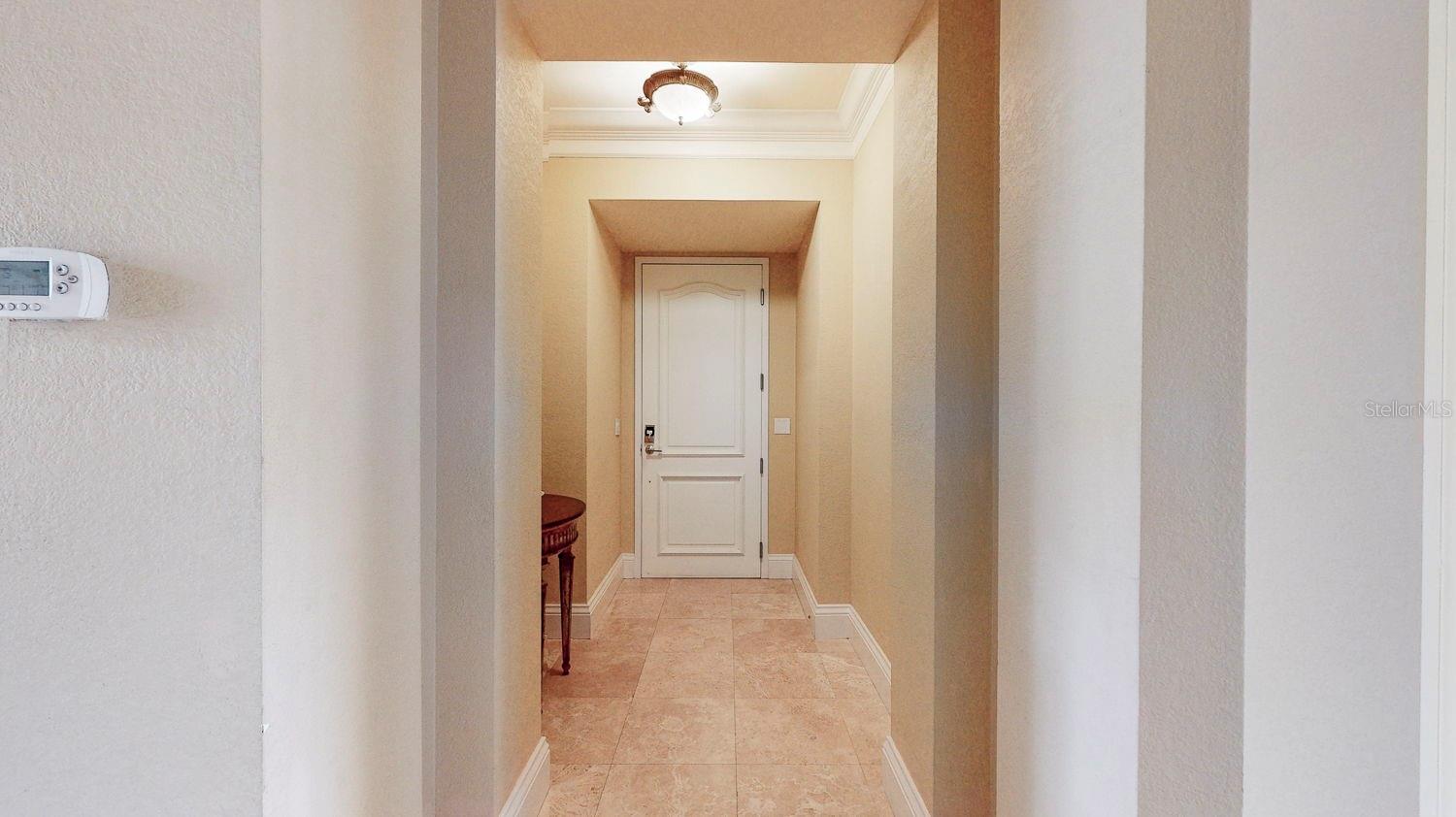 600 GARRISON COVE LN #2B, TAMPA, FL, 33602