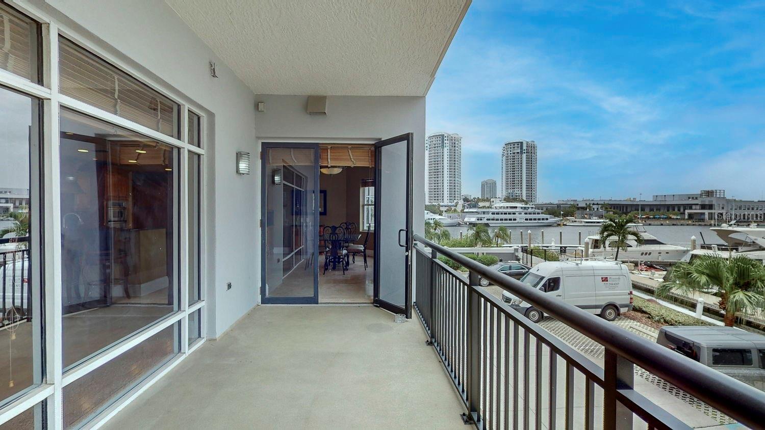 600 GARRISON COVE LN #2B, TAMPA, FL, 33602