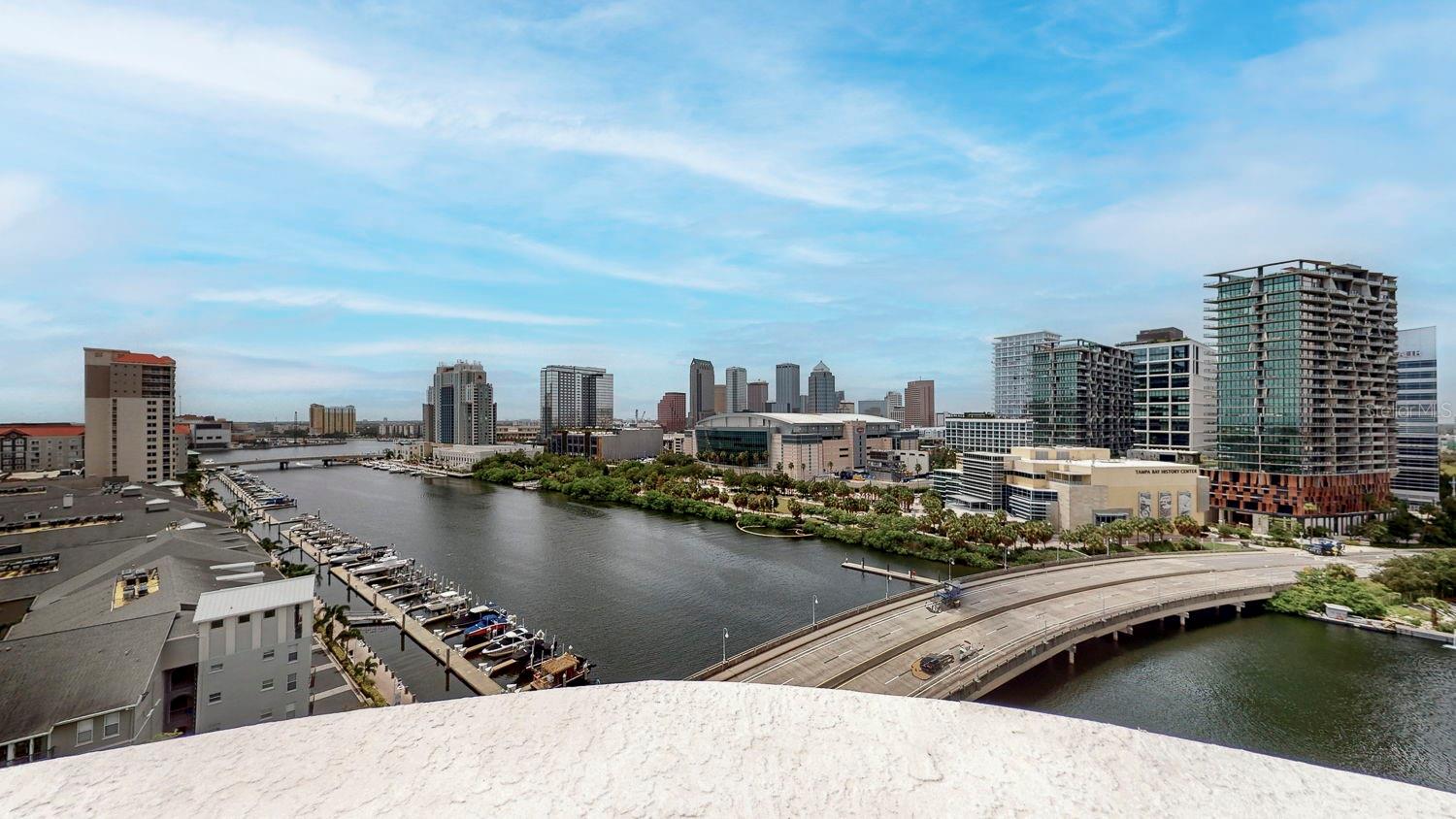 600 GARRISON COVE LN #2B, TAMPA, FL, 33602